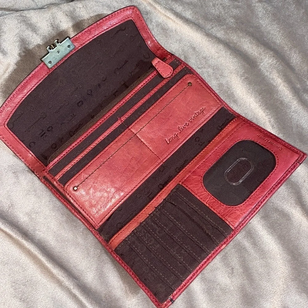 Fossil Red Leather trifold wallet with Vintage Charm